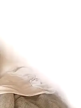 Creamie pussy – video od webkamerové modelky HornySnowieSaggyBoobsxx