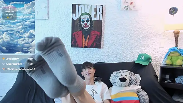 fun with my feet - video by thiago_kinghot