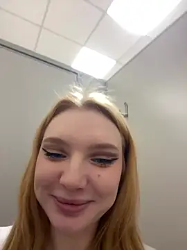 French kiss with Amy in private show😈😘– MiraReach kameramodell videója