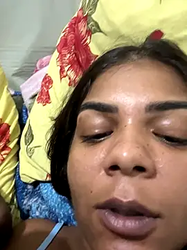 Frango assado sentando na pica negra — filmik Tentacao-maxima, modela(-lki) na kamerkach