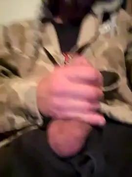 [19 Oct 20:01] Public Show - video by BakedDepartment16 cam model