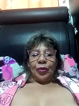 Rich kisses - video by OliviaMorris1 cam model