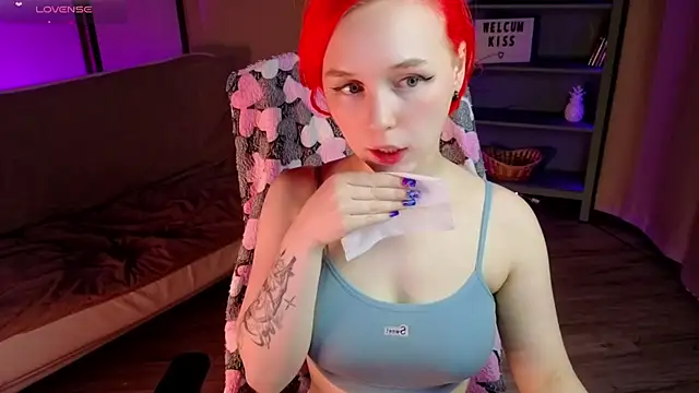 suck ice cream - video by NaomiYoru cam model