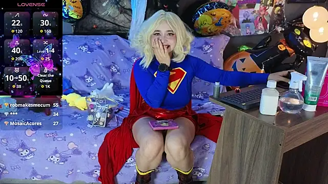 super chica se desnuda frente a batman, y se masturba su delicioso coño - vídeo de Mafecosecret modelo de câmara