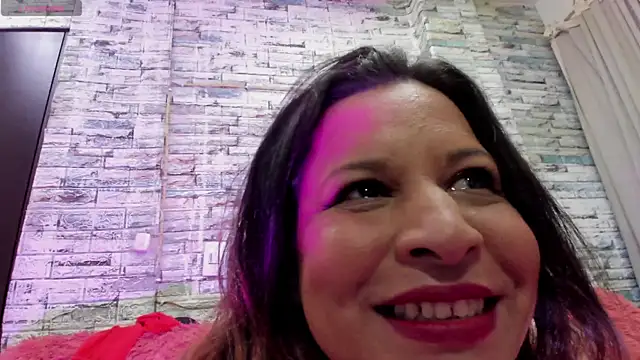 [27 Apr 00:46] Private Show - Vídeo de Sandra_Milf_love