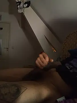 [15 Mar 18:04] Public Show - video by Tholel420 cam model