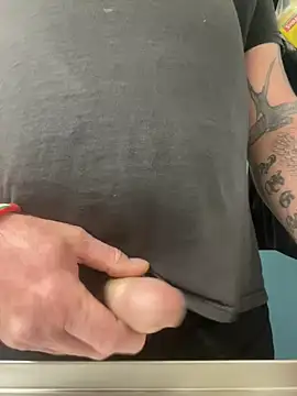 Cum - відео від вебкаммоделі BobKat