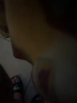 [19 May 23:01] Public Show - vídeo de la modelo de cam BobKat