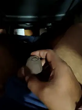 Playing with my dick in bus while colleague beside — filmik Outdoor_backup, modela(-lki) na kamerkach