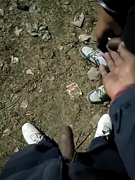 Stranger and me playing with eachother cock — filmik Outdoor_backup, modela(-lki) na kamerkach