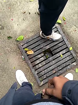 Playing my cock in front of colleague in office - βίντεο μοντέλου Outdoor_backup