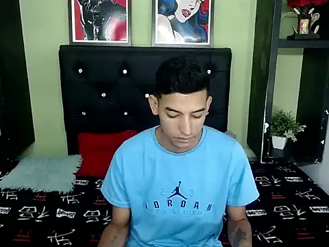 [10 May 02:31] Private Show - video by x_oliver_x cam model