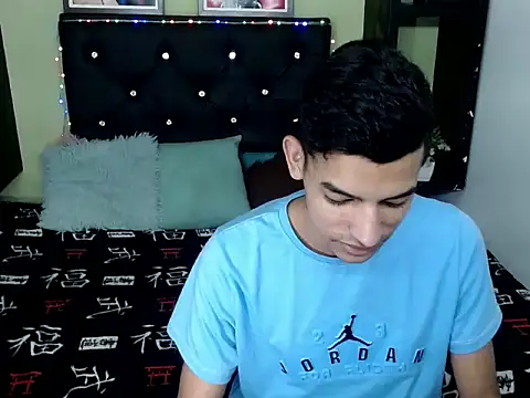 [22 May 00:06] Private Show - video by x_oliver_x cam model