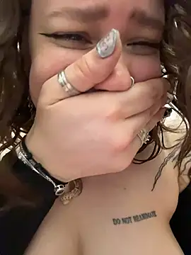 🌊TSUNAMI squirt in a public bathroom🌊 - βίντεο μοντέλου lucy-joy