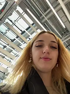 Convulsion Orgasm Close up on Camera - วิดีโอโดย DollyTall โมเดลแคม