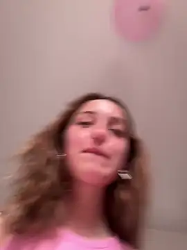 Сumming with dildo in all rooms at home💦 - video di DollyTall
