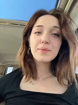 So much fun with DILDO in the car!🍌💦🚘
