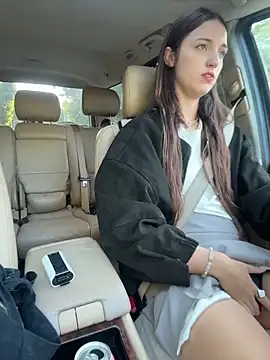 Fingering Pussy on the road & Cum in backseats🤤