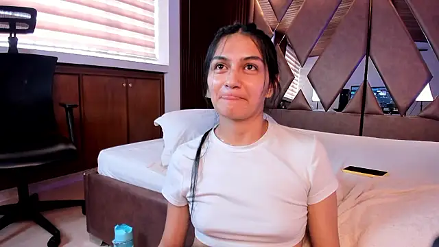 Show ZOOM ASS