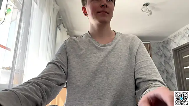 I play with foreskin and a big dick head - vídeo XXX de LustViper_