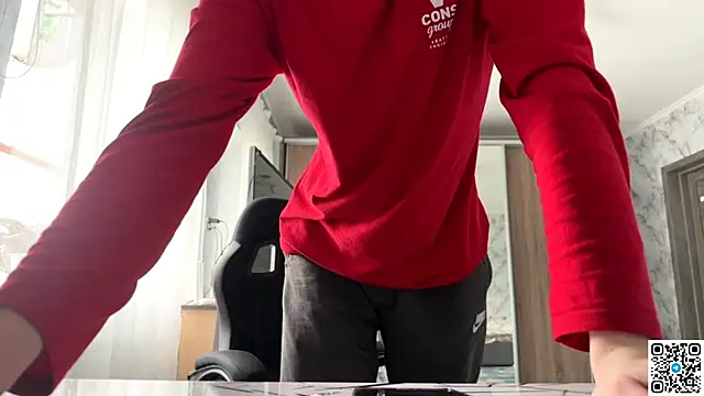 long video where I masturbate, play with my foreskin, head and then on the couch naked with my face - vídeo XXX de LustViper_