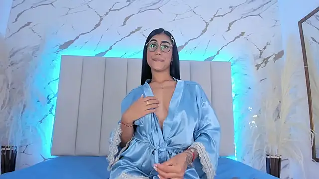 naked in variety of poses - video by Elody_rousse cam model