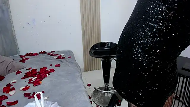 I want you to fuck very hard. 🍆😈Touch me my ass a lot 🍑💋– Clhoe_Johnson kameramodell videója