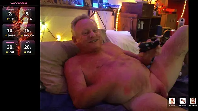 [7 May 05:13] Pink vibrating dildo pleasuring my asshole