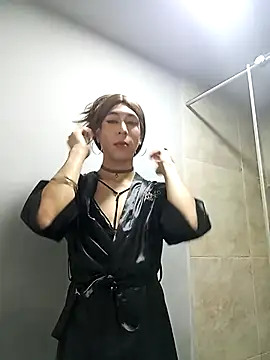 Do you want to shower with me? - video di ShaynaHosk modella di cam