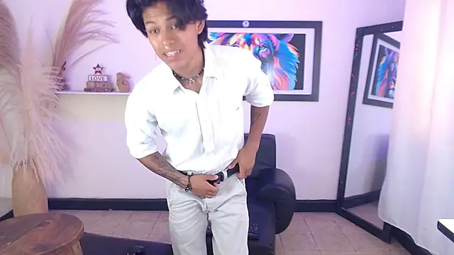 Naked and soft dick - vidéo du modèle de showcams dreyk20