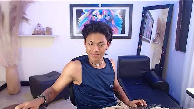 Naked and very hard cock - vidéo du modèle de showcams dreyk20