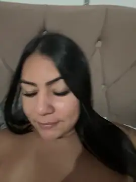 [1 Apr 23:10] Spy Show - video by Juju-mel cam model