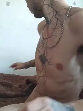 Private Show penis display, all angles – video od webkamerové modelky Tattoboy19cm