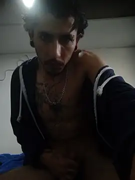 Com – video od webkamerové modelky Tattoboy19cm