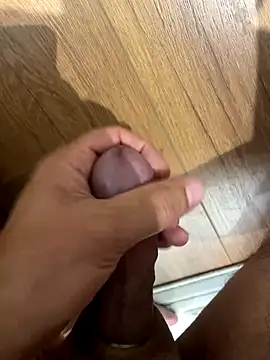 [23 Aug 09:06] Public Show - clip cu Heros2000 model videochat