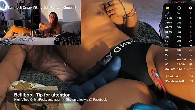 Big Dildo Teaser [Sep] Public Show - video van SwingWingWomanSweden cam-model