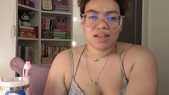 PVTs are more fun - vidéo du modèle de showcams zahrabliss