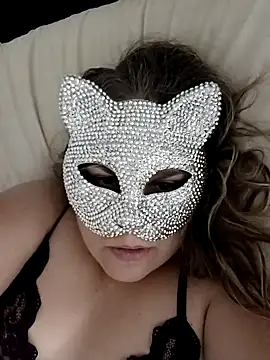 [27 Jun 07:51] Public Show - فيديو من GatitaTigresa موديل الكام