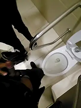 I fucked a man in a bathroom - วิดีโอโดย steffaa โมเดลแคม
