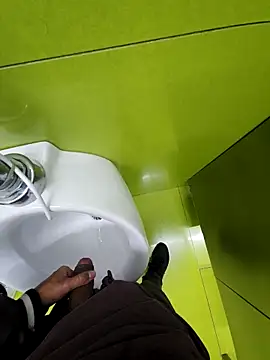Cruising in the bathroom at urinals - video của người mẫu cam steffaa