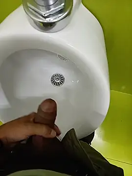 A deap throat in bathroom - βίντεο μοντέλου steffaa