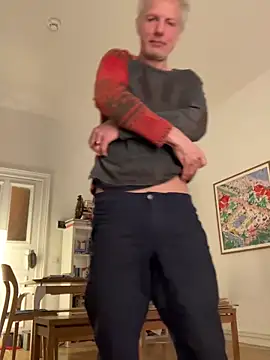 [23 Mar 23:24] Private Nackt Show - video by SexyLeon8 cam model