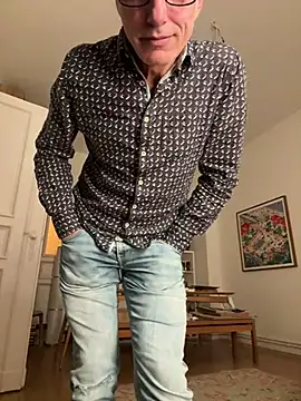 [23 Apr 23:25] Private Arsch Show - video by SexyLeon8 cam model