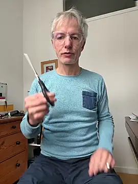 Wir basteln uns einen Cockring 😄 - Video von SexyLeon8 Cam-Model