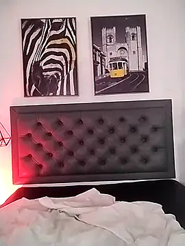 I love to fuck my fingers 🥵😈 - Video von aisha_duque Cam-Model