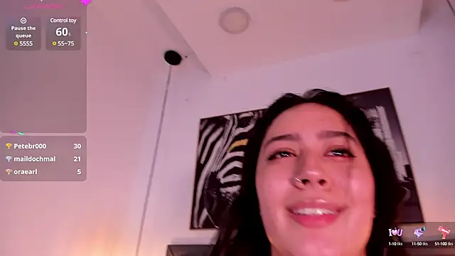 controlling my lovense omg cum 🙈😈 - video by aisha_duque cam model