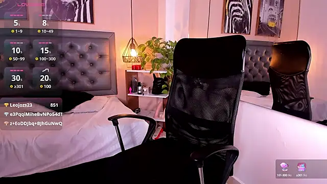 missionary in the chair and finger fucking 😈🥵🍑 - video by aisha_duque cam model