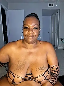 [25 Aug 17:35] Private Show - video by Thickkemzz41 cam model