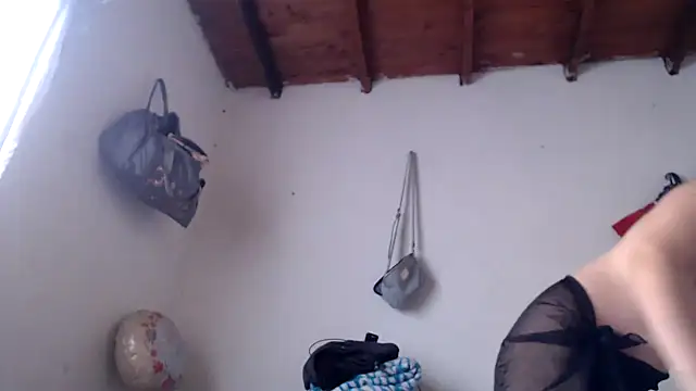 Private Show cum squirt – видео вебкам-модели CoralSmit