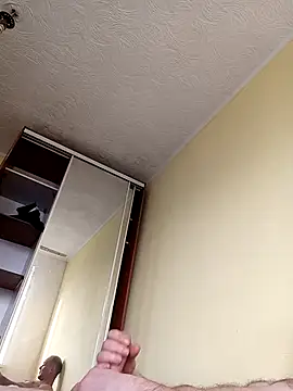 [4 Feb 09:52] Public Show – video od webkamerové modelky ToughDraft14